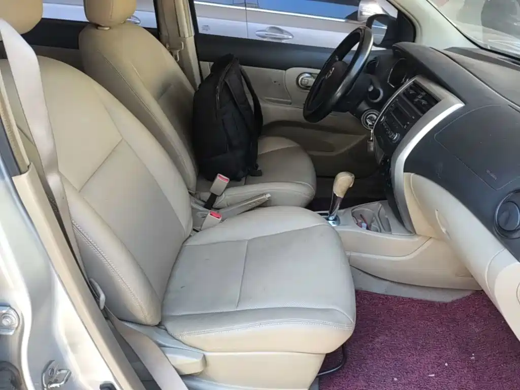 Nissan Livina 2018 2015 1.6XE CVT Comfort Edition