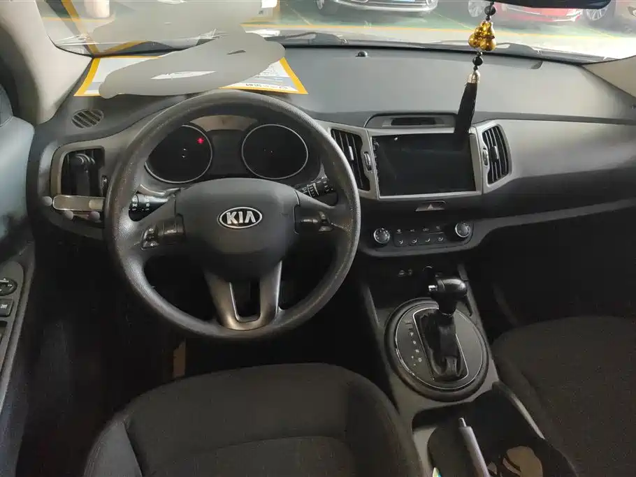 Kia Sportage 2016 2.0L Automatic 2WD GL фото 12