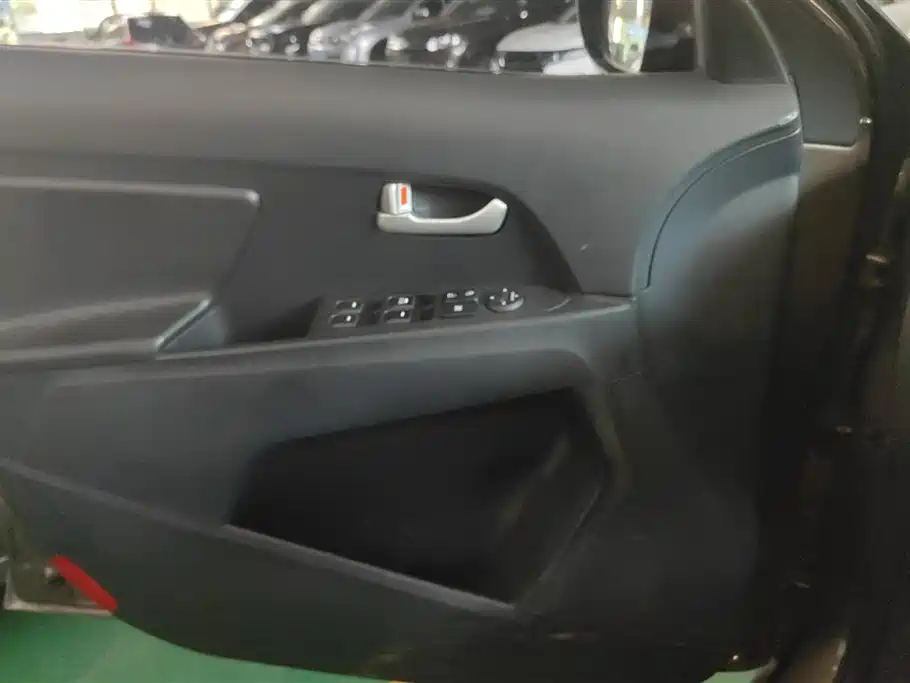 Kia Sportage 2016 2.0L Automatic 2WD GL фото 7