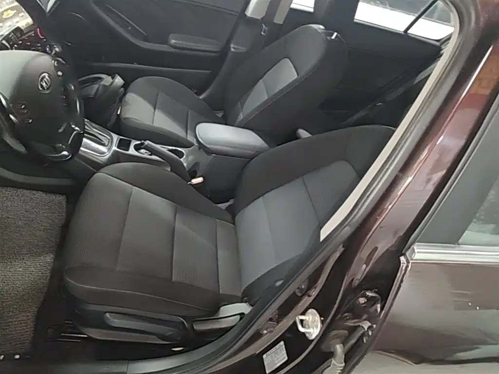 Kia K3 2016 1.6L Automatic GLS фото 15