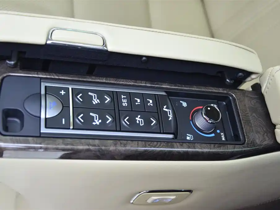 Toyota Alphard 2020 Hybrid 2.5L Premium Edition фото 13