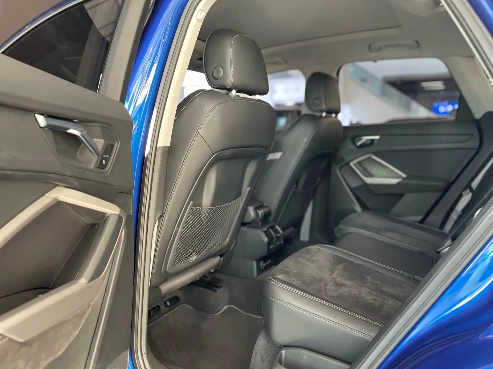 Фото 8 - Audi Q3