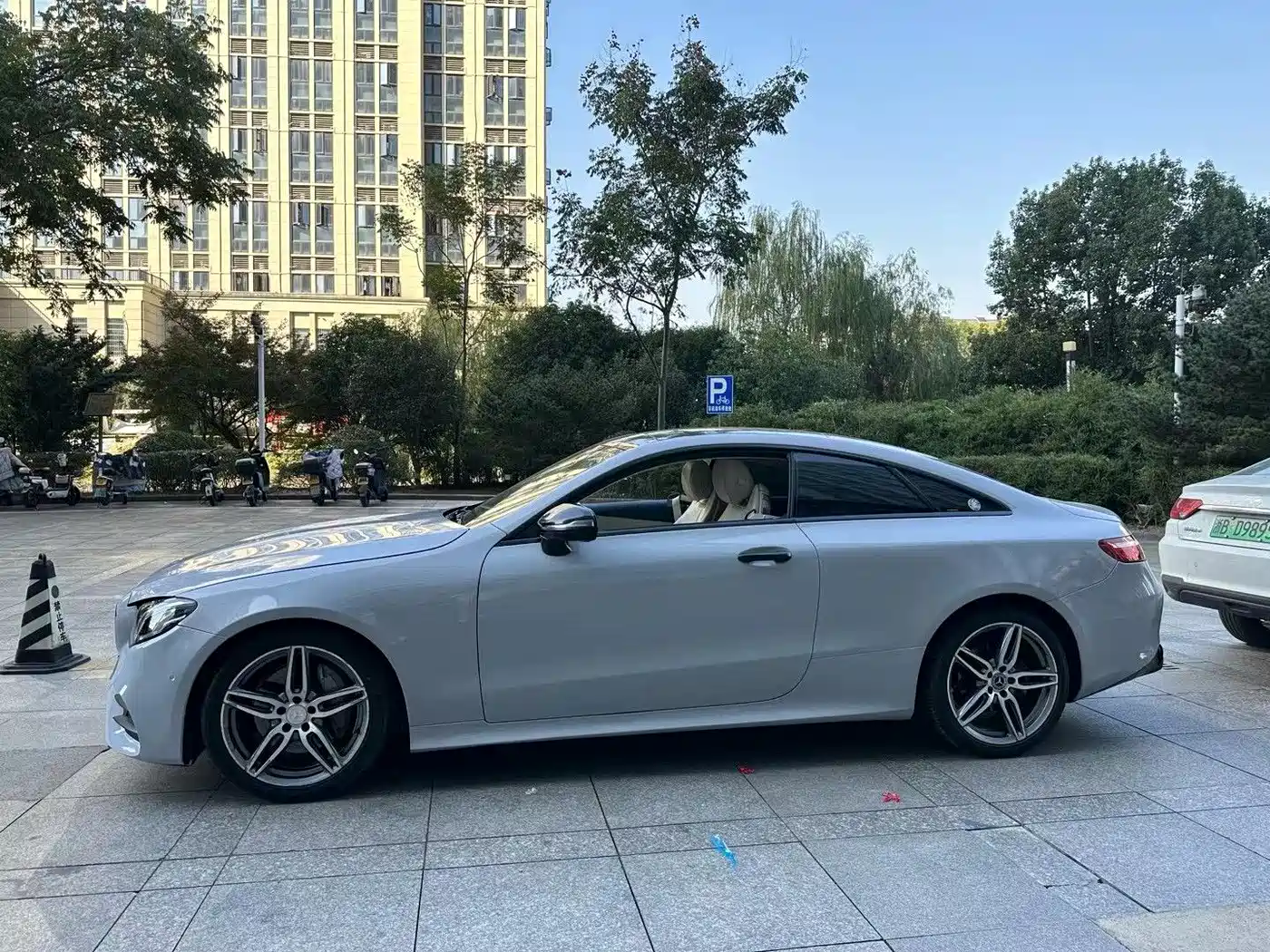 Mercedes-Benz E-Class (Import) 2017 E 200 Coupe фото 3
