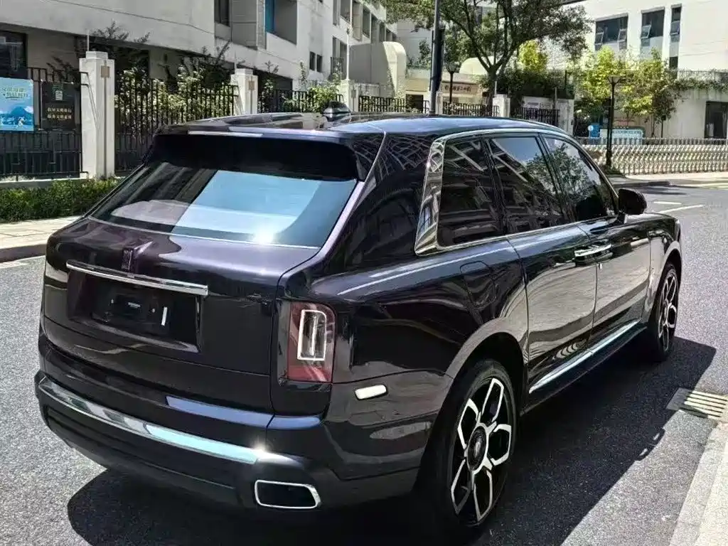 Rolls-Royce Cullinan 2019 2018 5-Seater Version