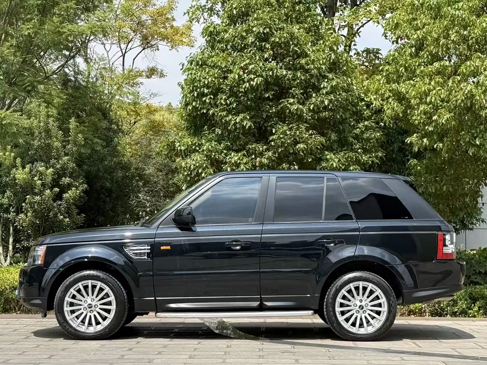 Photo 10 - Land Rover Range Rover Sport