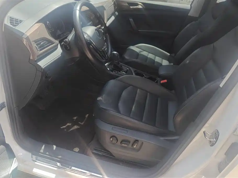 Volkswagen Tharu 2021 280TSI 2WD Luxury Plus фото 9