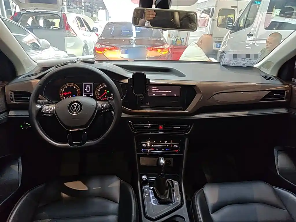 VOLKSWAGEN TUYUE