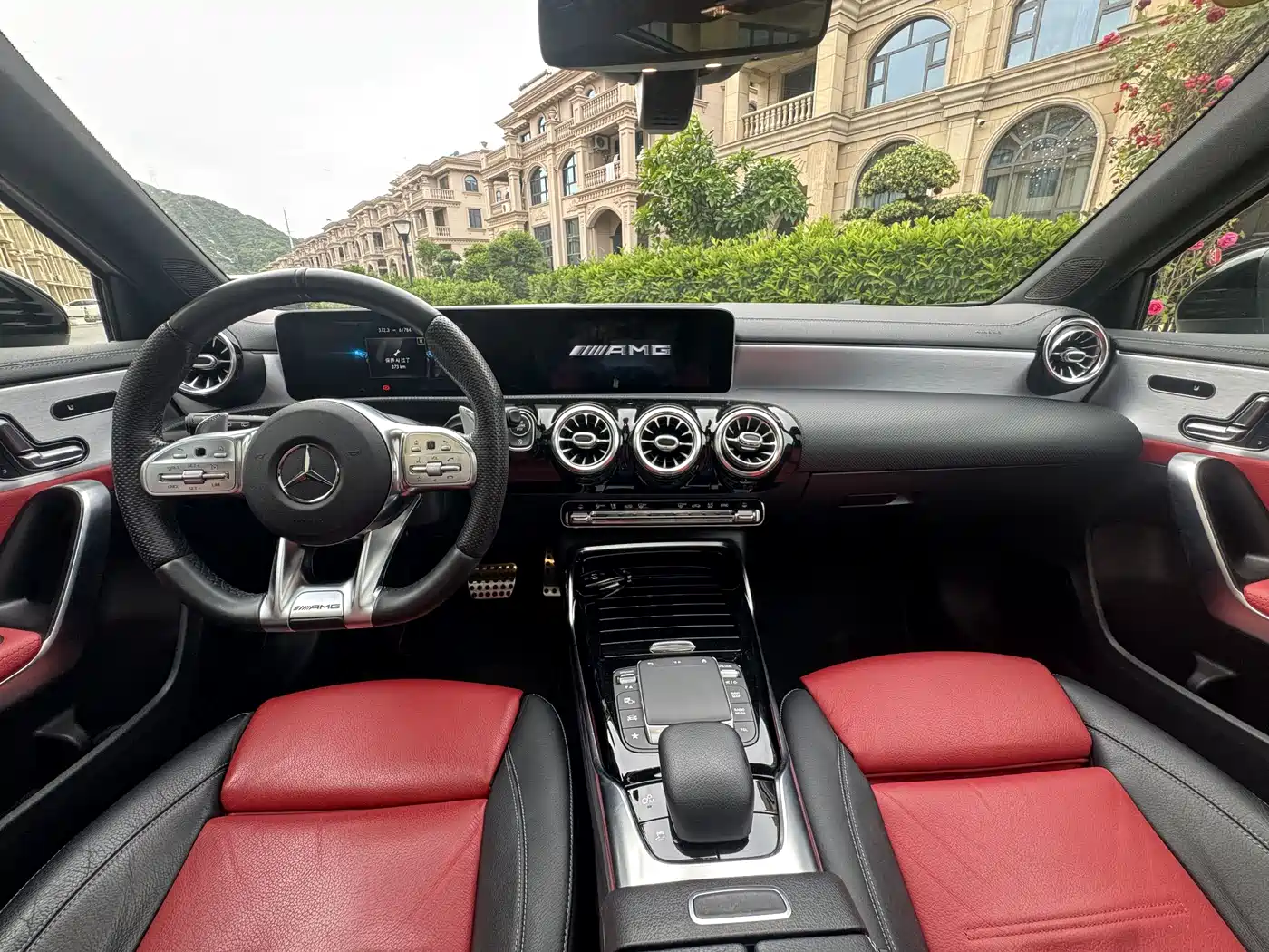 Mercedes-Benz A-Class AMG (Import) 2020 AMG A 35 4MATIC фото 7