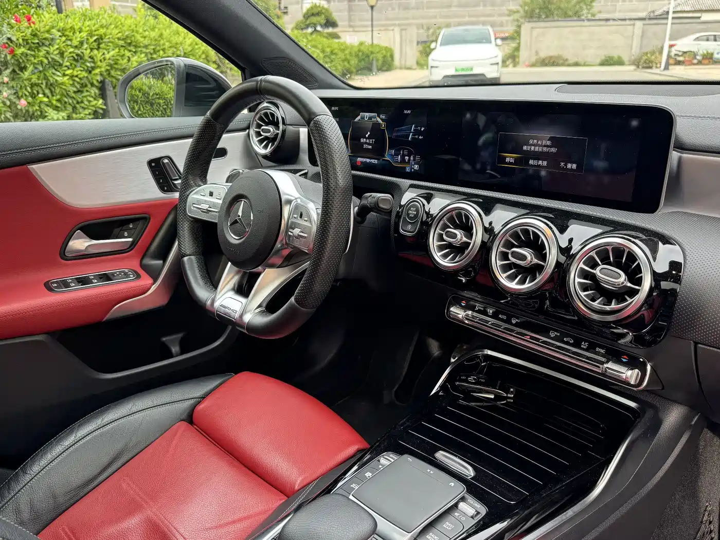 Mercedes-Benz A-Class AMG (Import) 2020 AMG A 35 4MATIC фото 9
