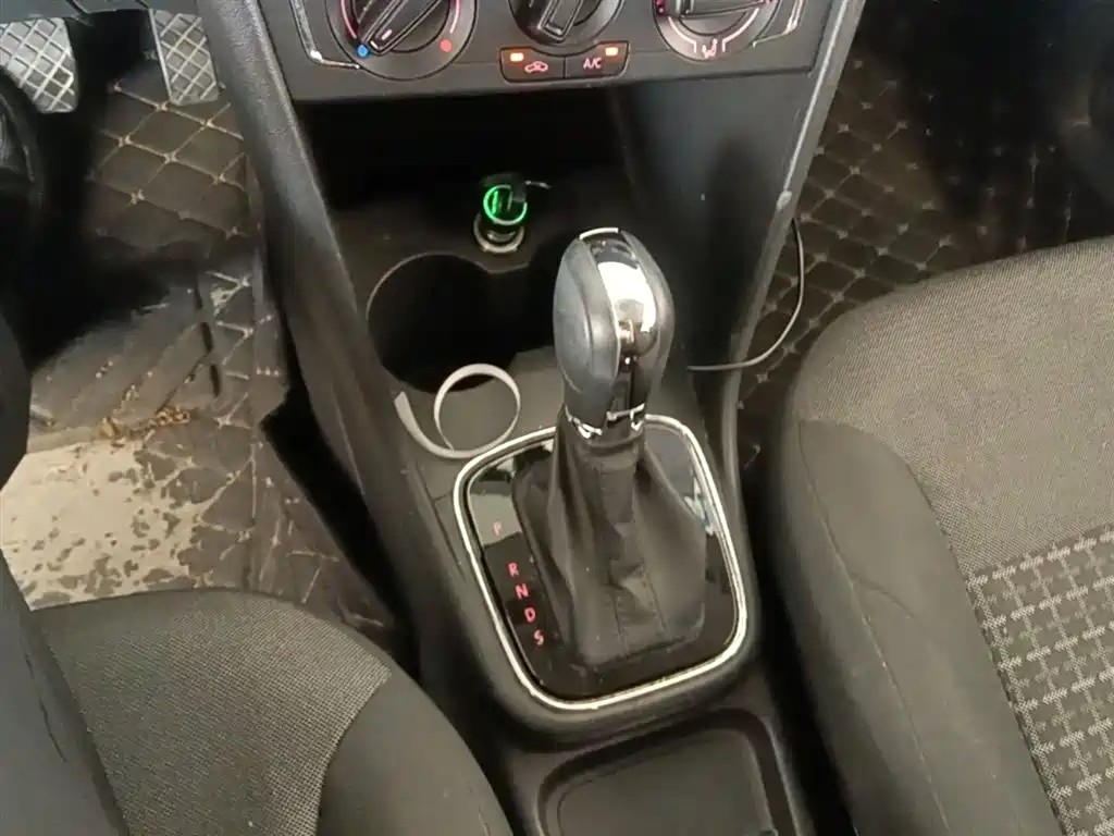 Volkswagen Polo 2018 1.5L Auto Comfort фото 14