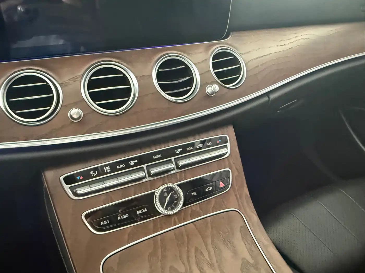 Mercedes-Benz E-Class 2018 Facelift E 200 L фото 20