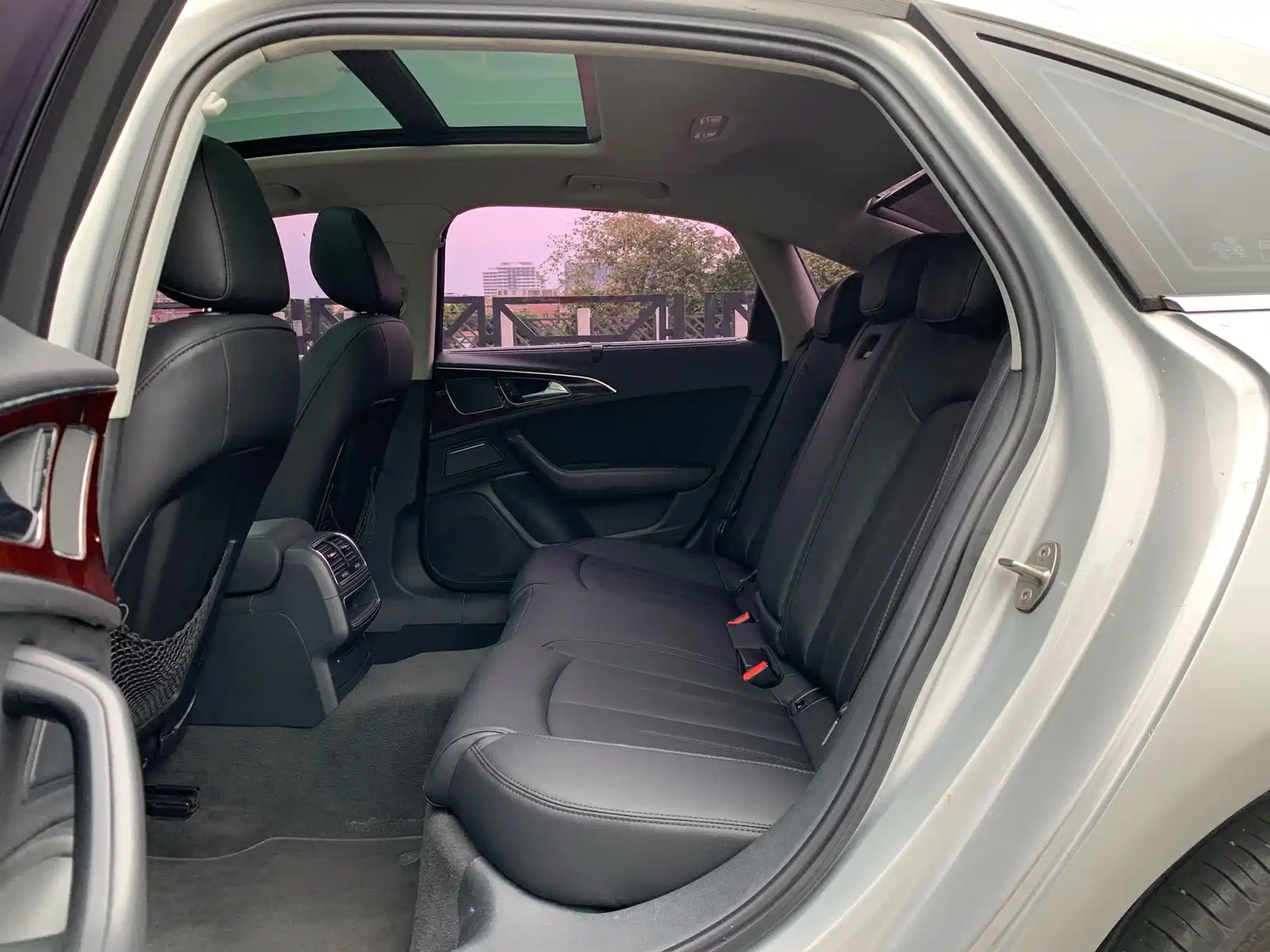 Фото 14 - Audi A6L