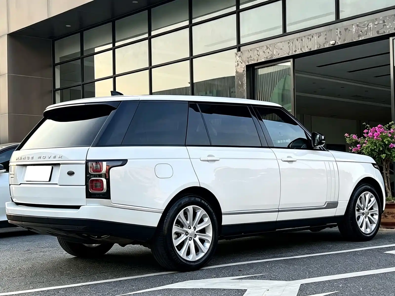 Фото 9 - Land Rover Range Rover