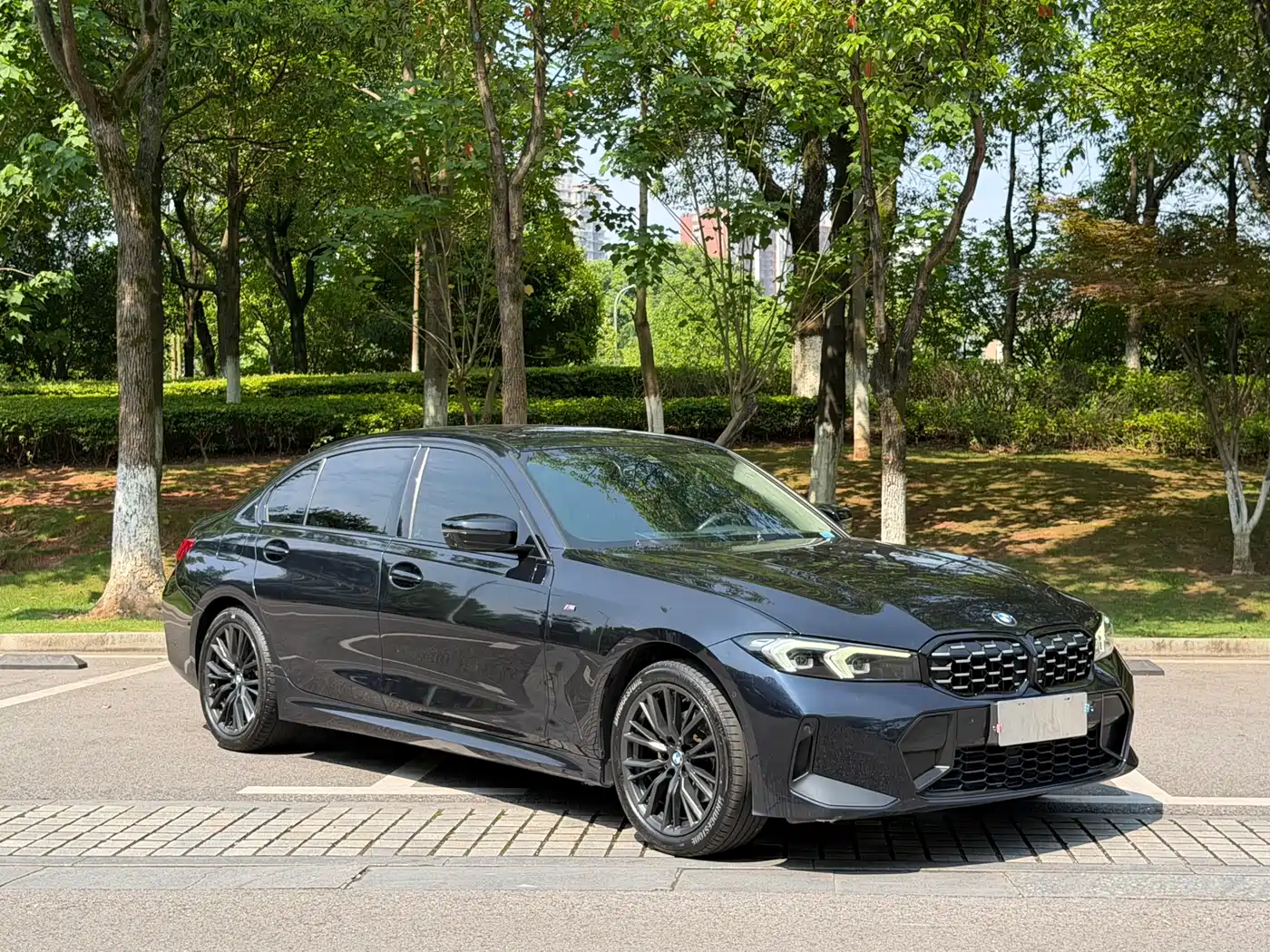 BMW 3-SERIES