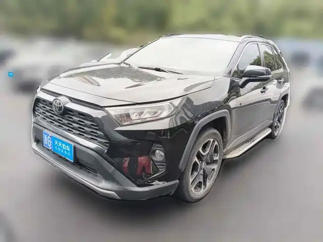 Toyota RAV4 Rongfang 2020 2.0L CVT 2WD Urban Edition — фото 1