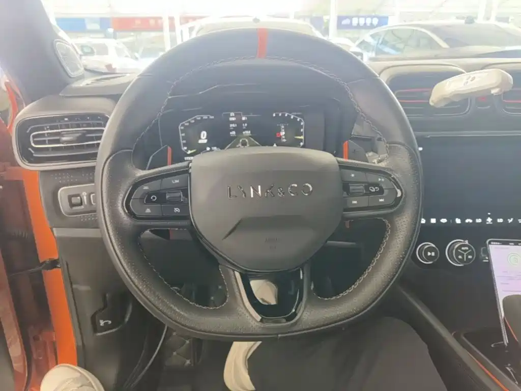 Lynk & Co 02 Hatchback 2023 2021 2.0TD Halo