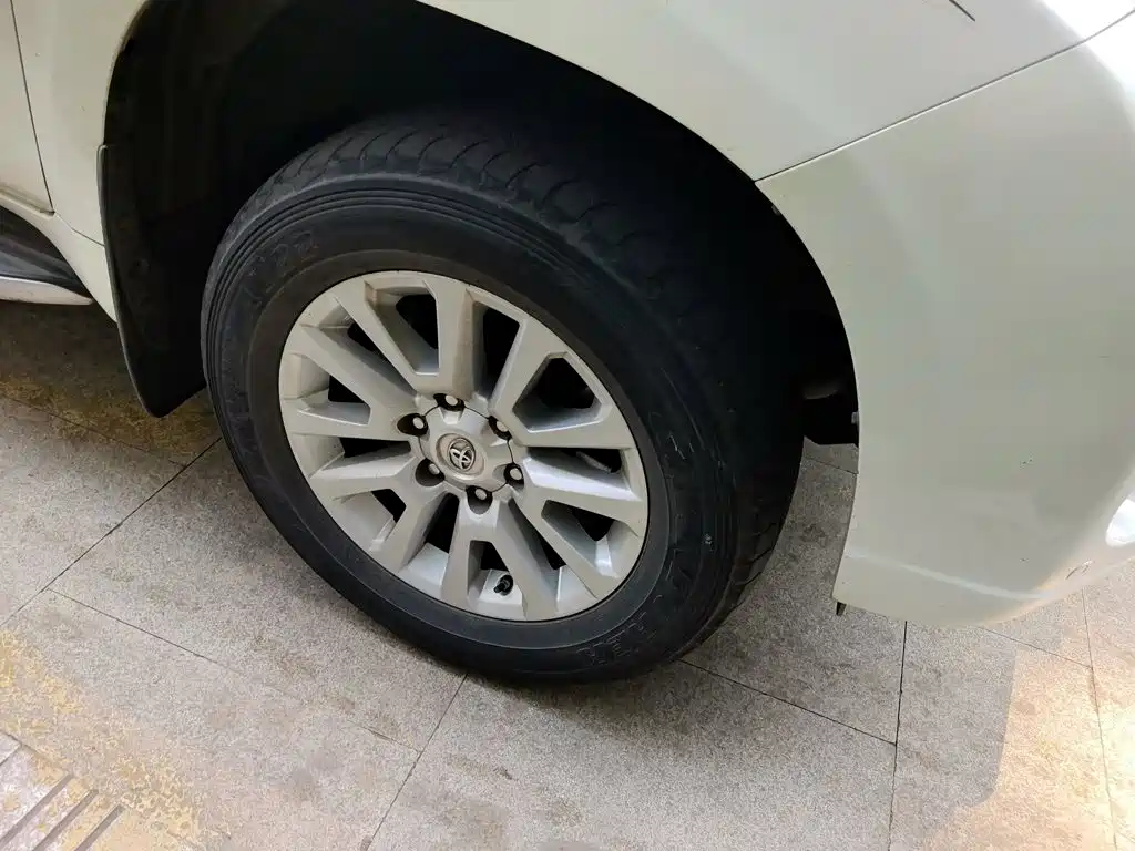 Фото 23 - Toyota Prado