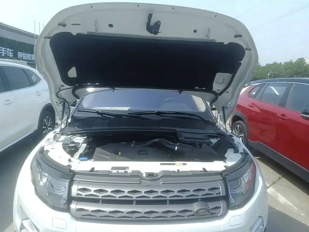 Land Rover Range Rover Evoque 2015 2.0T 5-Door Intelligent Edition фото 20