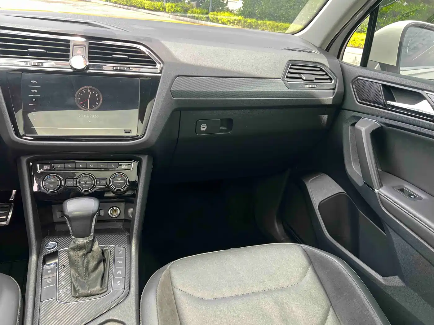 Volkswagen Tiguan L 2021 330TSI Automatic 2WD R-Line Premium фото 24
