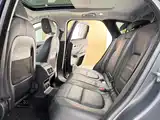 Фото 6 - Jaguar F-PACE
