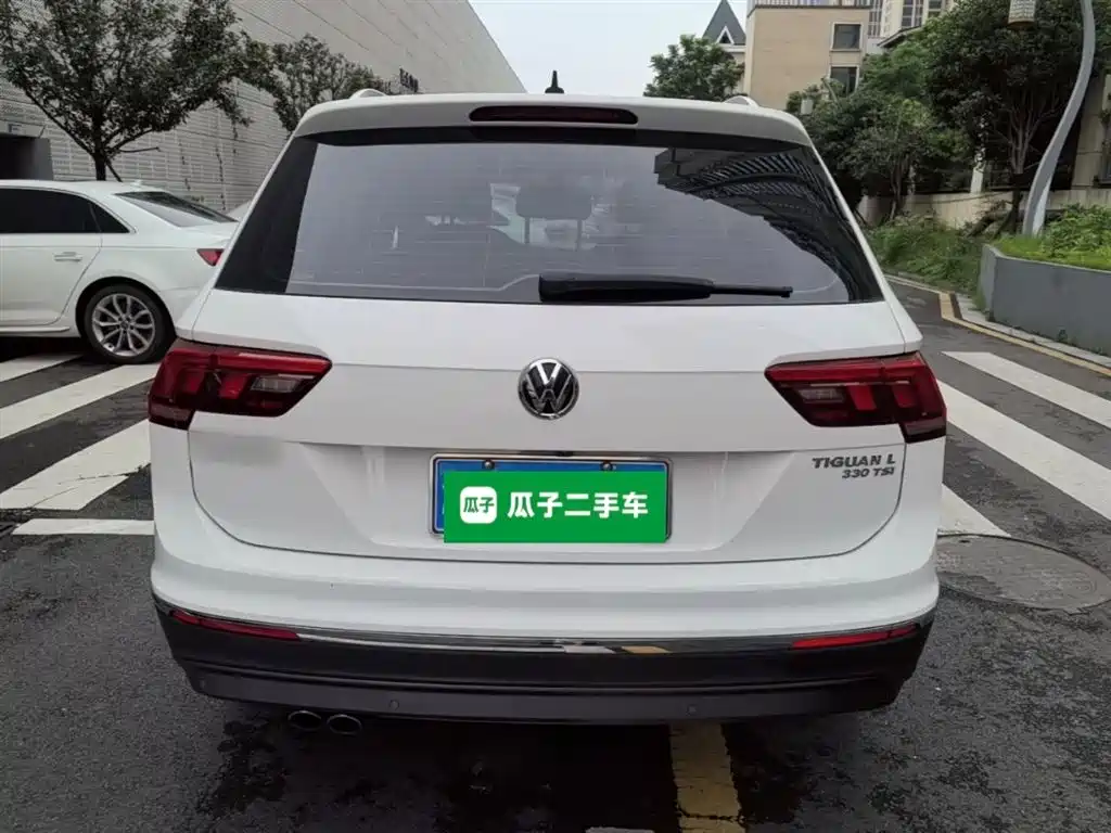 Volkswagen Tiguan L 2018 Facelift 330TSI Automatic 2WD Luxury Edition фото 6