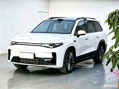 Leapmotor C16