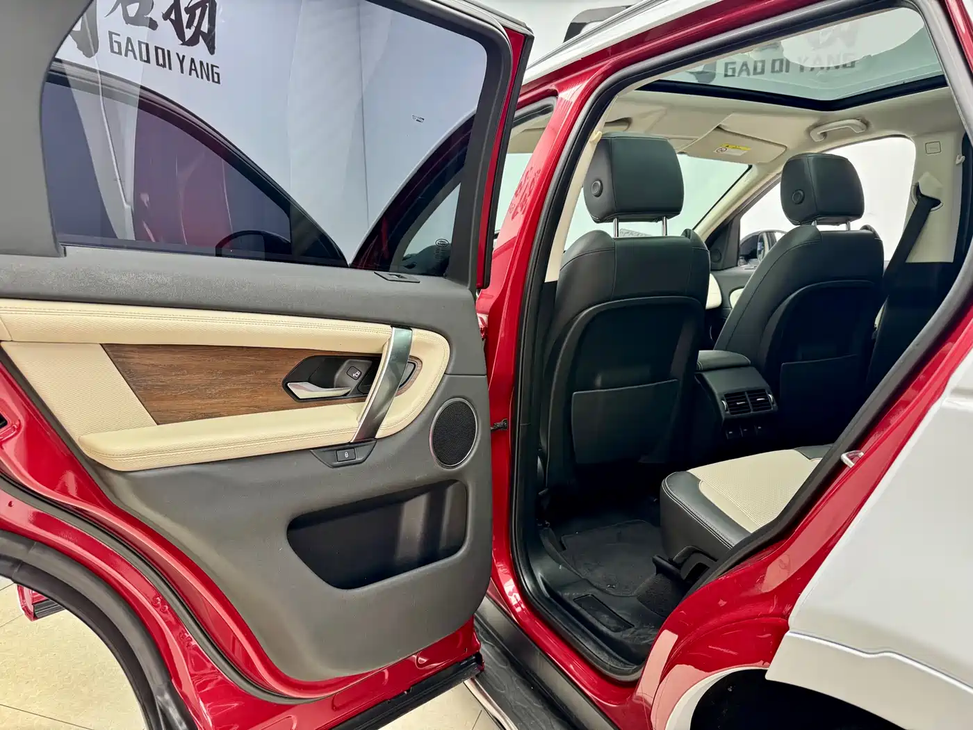 Land Rover Discovery Sport 2020 249PS R-Dynamic Performance Tech 7-seater фото 10