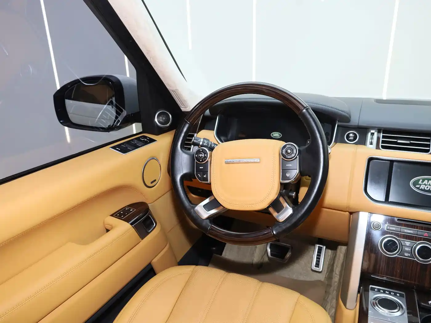 Land Rover Range Rover 2015 2014 Facelift 3.0 SC V6 Vogue