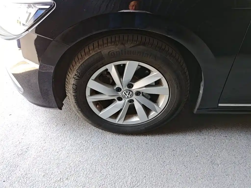Volkswagen Passat 2019 Model 280TSI Business Edition China VI фото 23