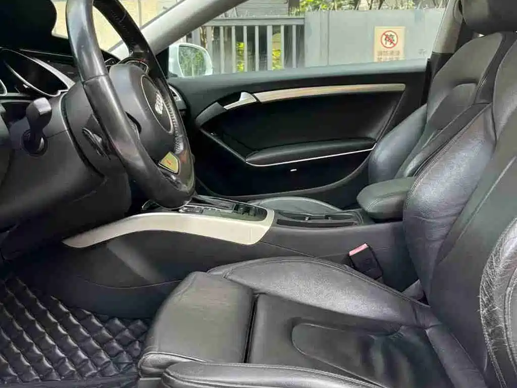 Audi A5 (Import) 2014 Coupe 45 TFSI фото 9