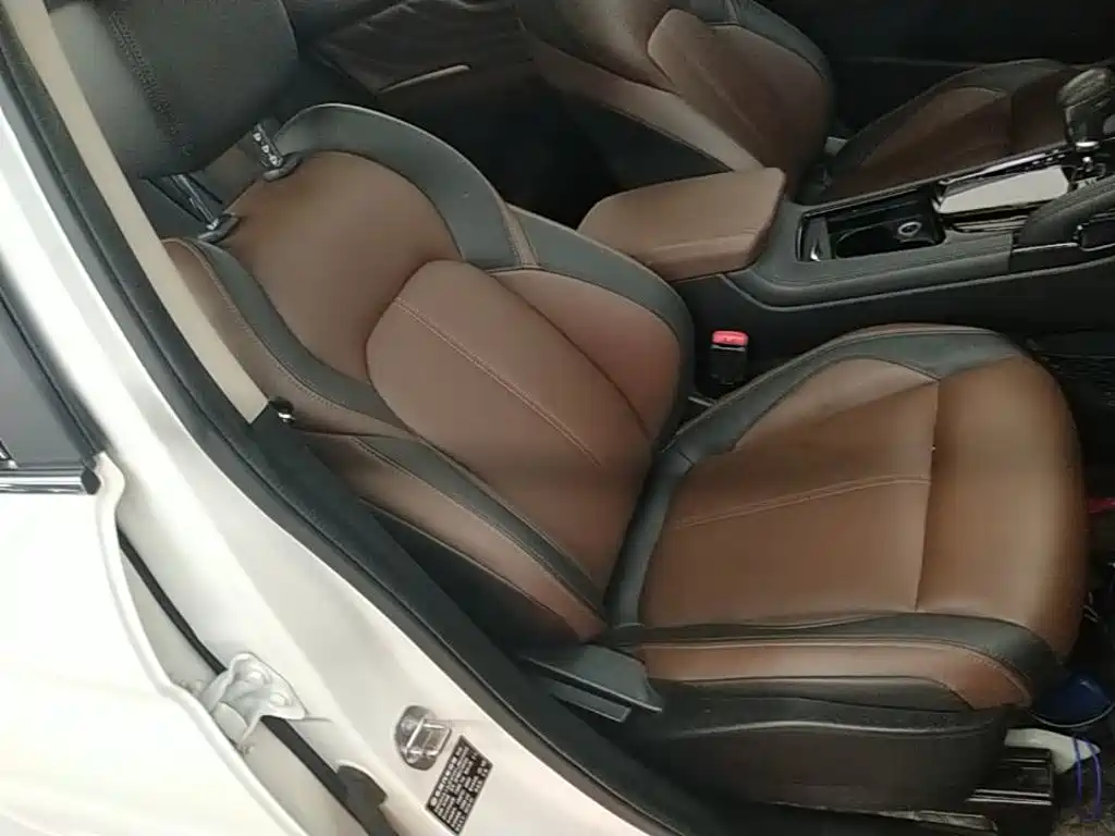 Dongfeng Aeolus Dongfeng Fengshen AX7 2018 2018 Classic 1.6T Auto Premium