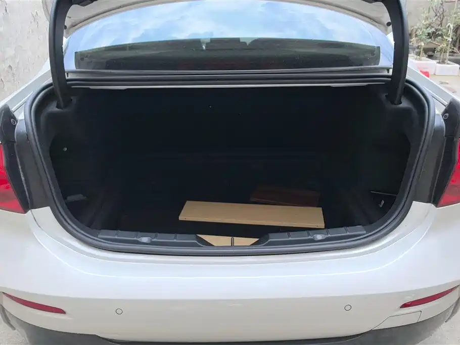 BMW 1 Series 2019 118i M Sport Package фото 4