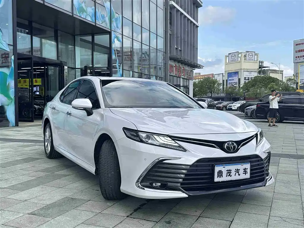 Toyota Camry 2021 2.0G Luxury Edition фото 6