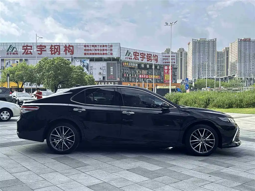 Toyota Camry 2021 2.5G Luxury Edition фото 5