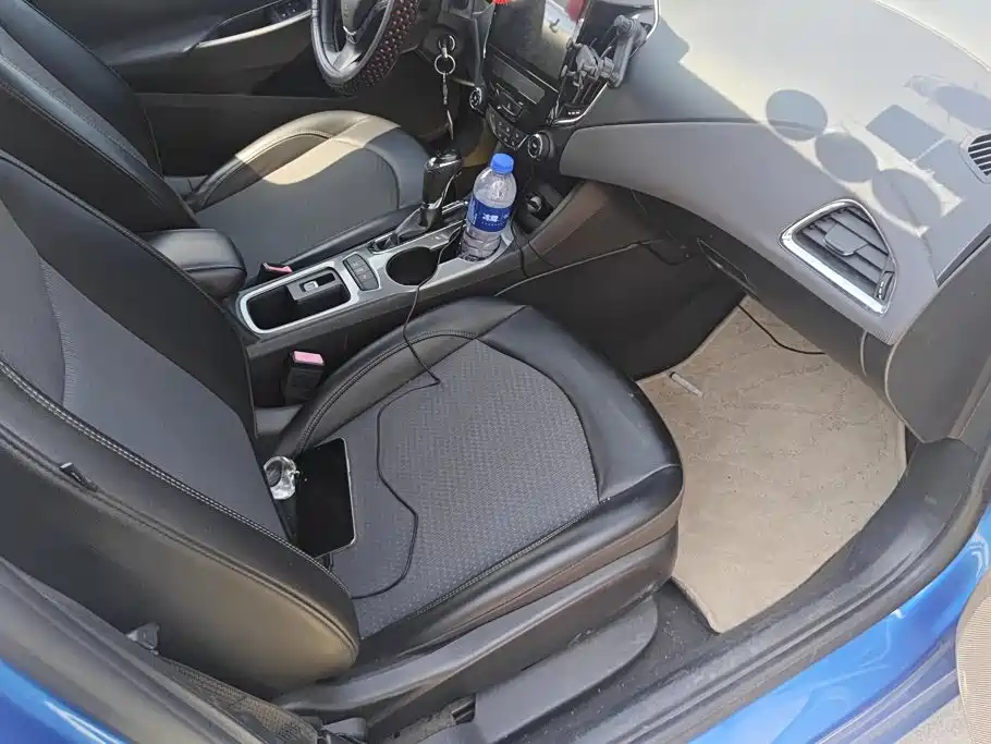 Chevrolet Cruze 2018 2017 1.5L Hatchback Auto Style