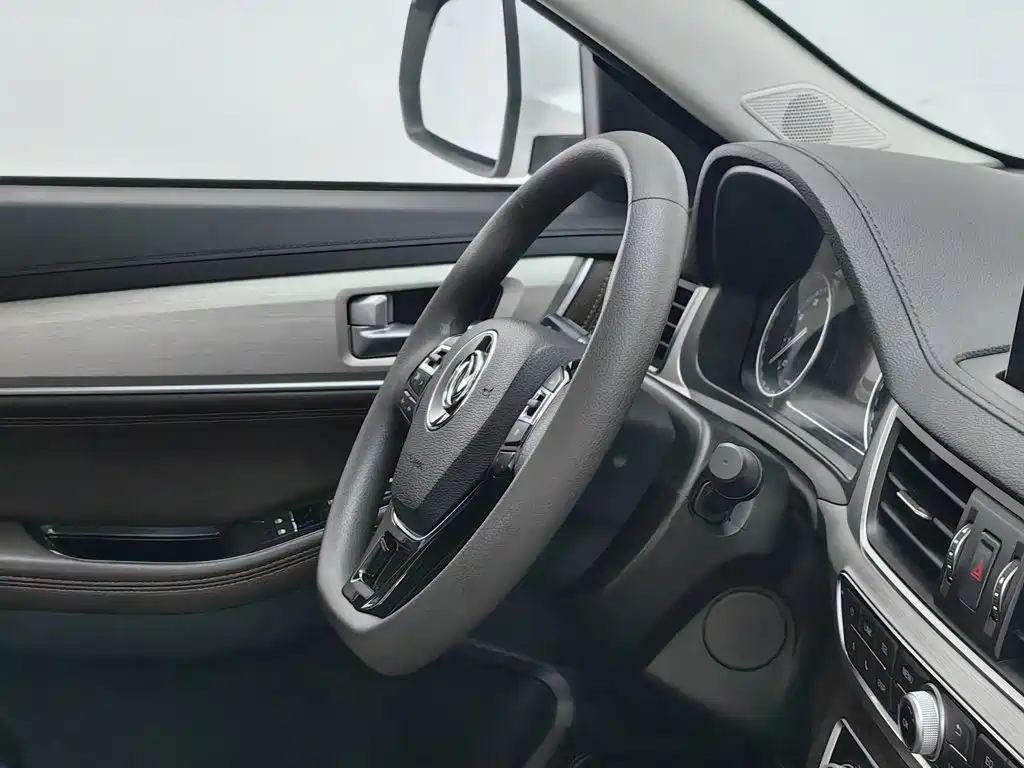 Dongfeng Fengxing Jingyi X5 2018 2017 Power Series 1.5T CVT Luxury