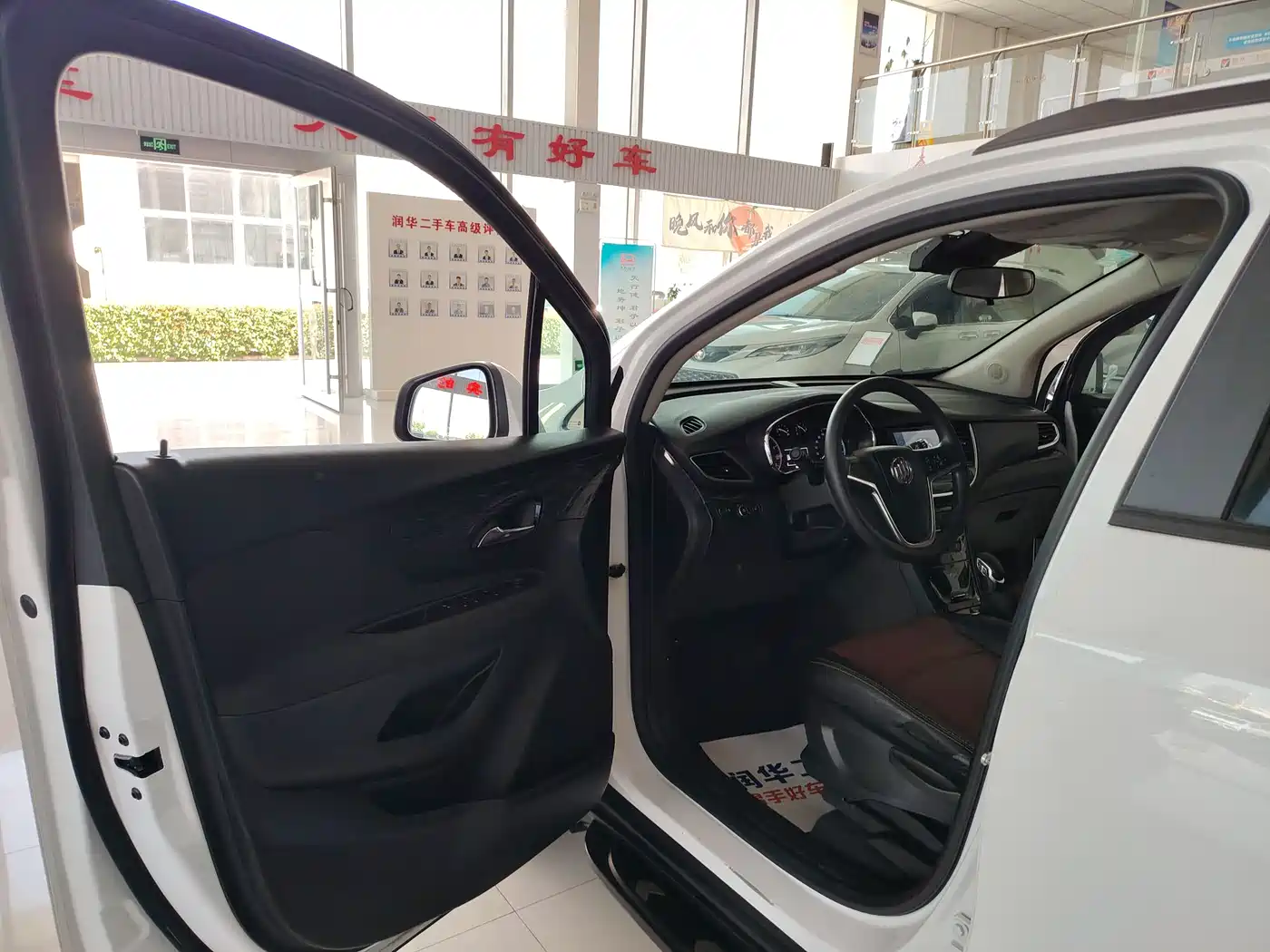 Buick Encore 2016 18T Automatic 2WD Urban Leading фото 4