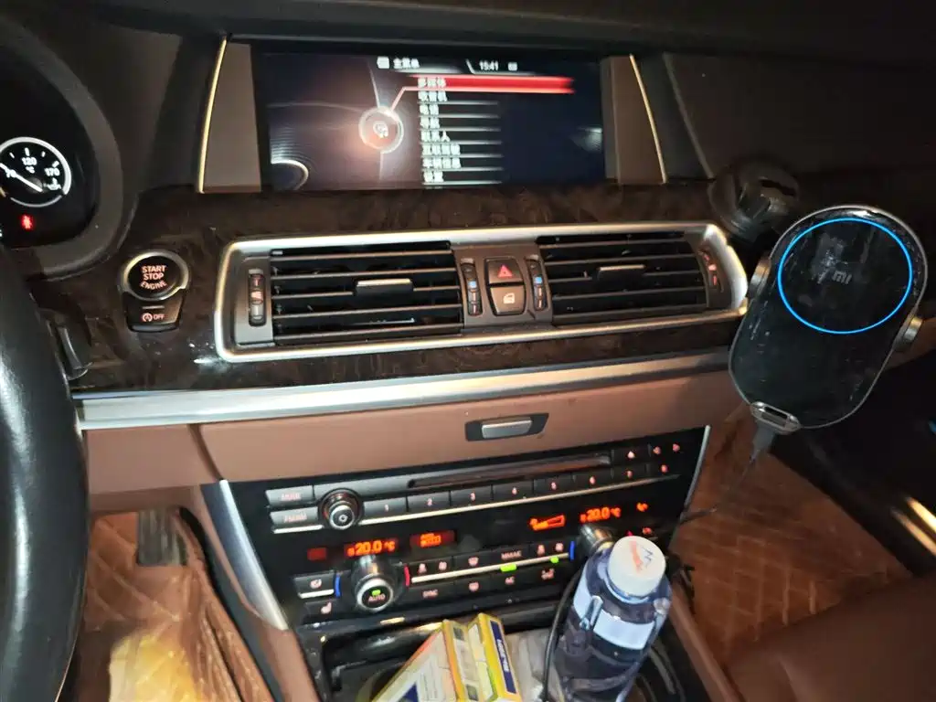 BMW 5 Series GT 2015 535i Leading фото 10