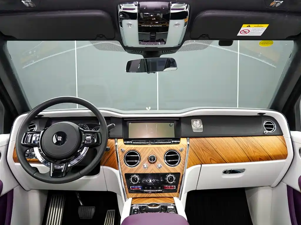 ROLLS-ROYCE CULLINAN