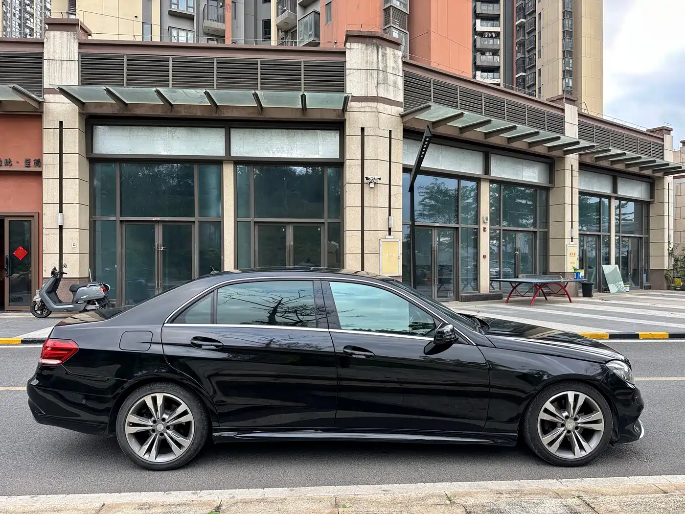 Mercedes-Benz E-Class 2014 Facelift E 260 L Sport фото 4