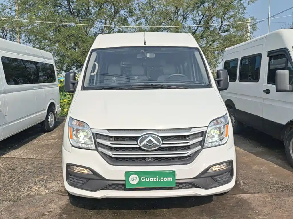 SAIC Maxus Xintu V80 2025 2025 PRO Aoyun 2.0T Manual Long Wheelbase Medium Roof 6/7/8/9-Seater