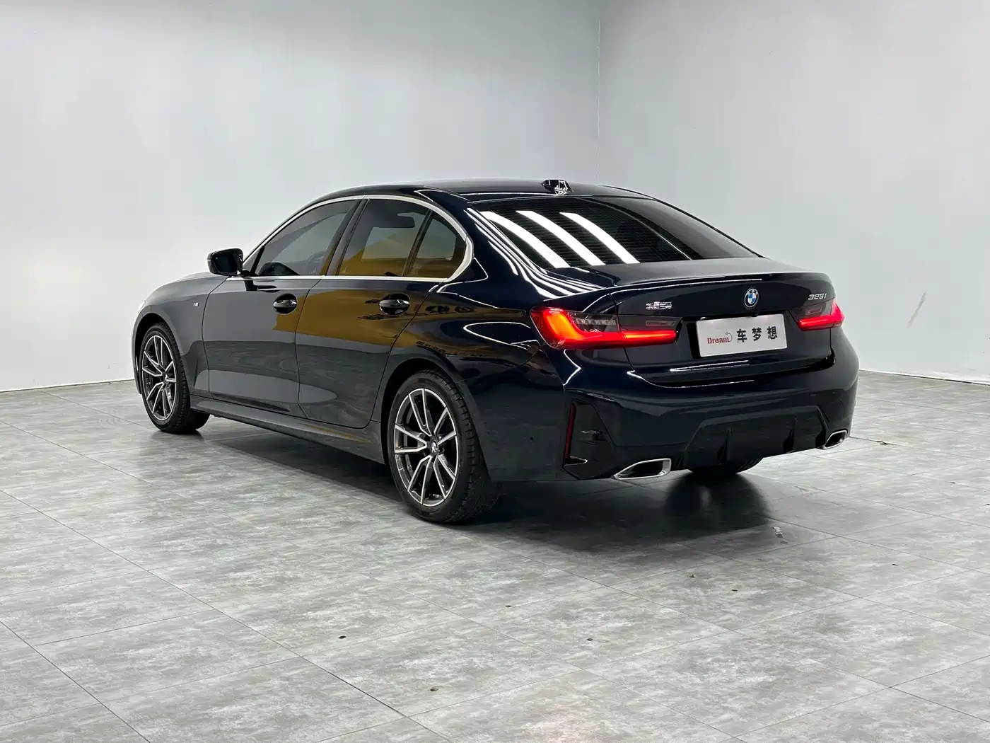 BMW 3 Series 2025 325i M Sport Package фото 6