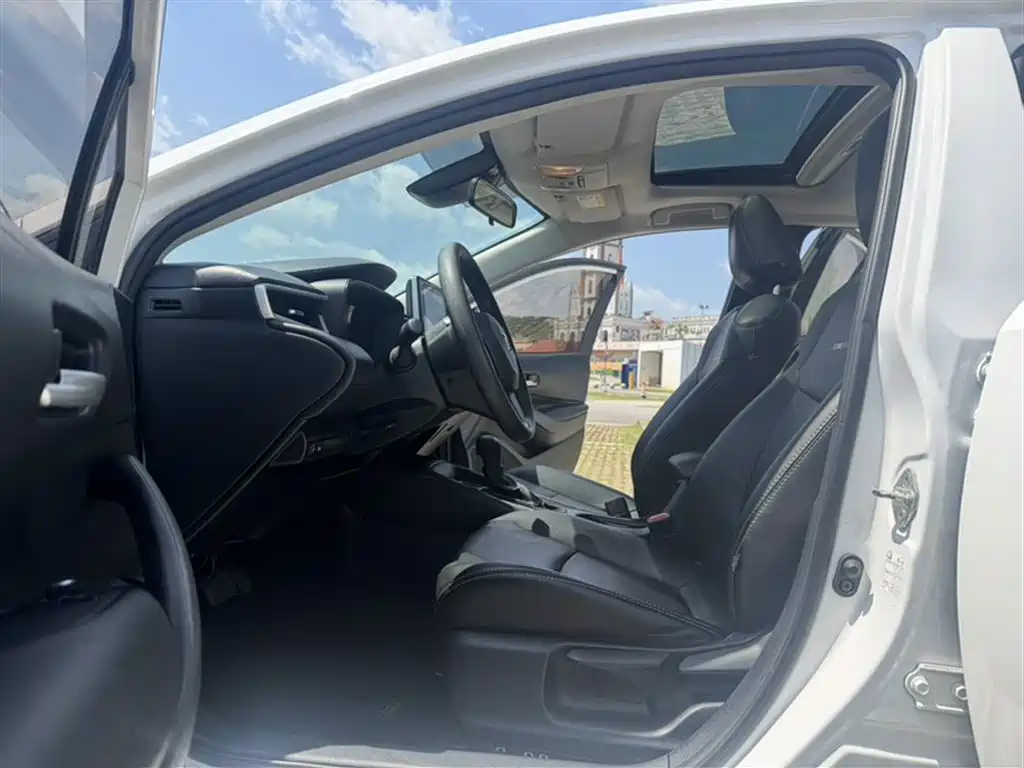 Toyota Corolla 2021 1.2T S-CVT Elite PLUS Edition фото 13