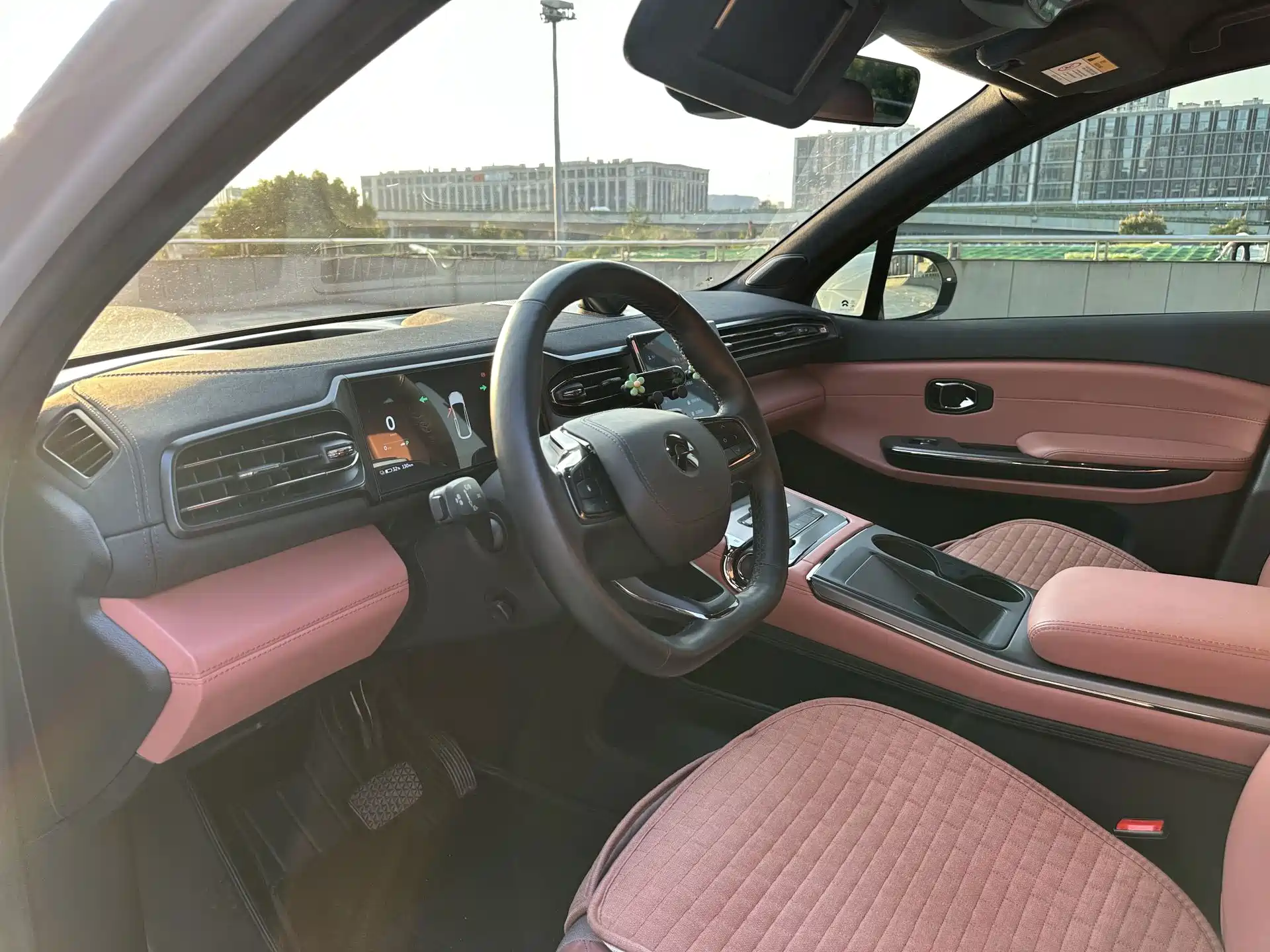 Фото 9 - NIO EC6