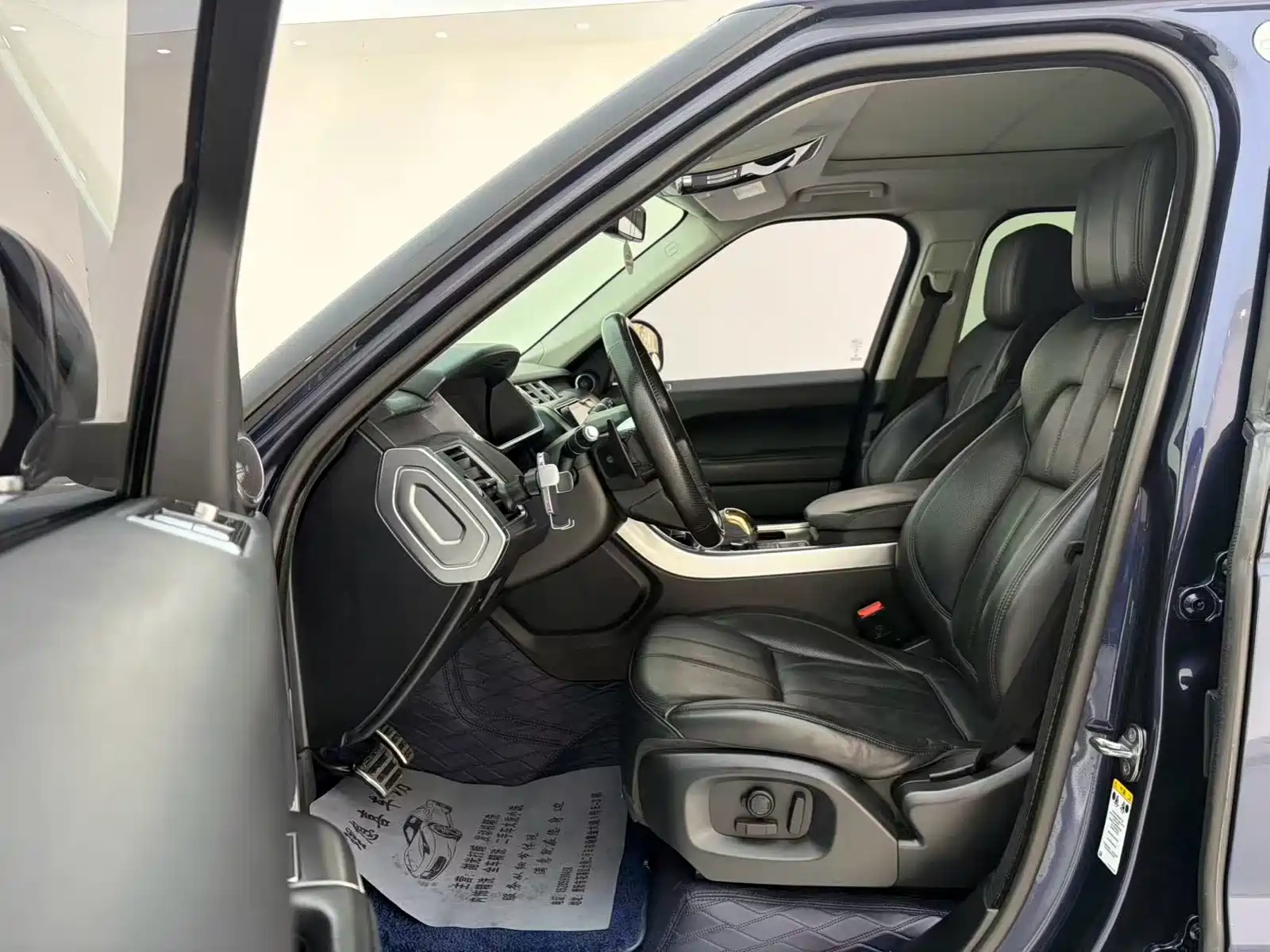 Фото 4 - Land Rover Range Rover Sport