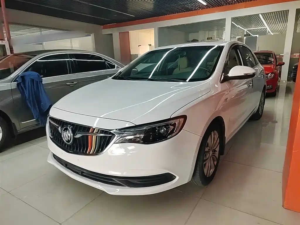 Buick Excelle 2019 15T DCT Connected Elite Type China VI фото 2