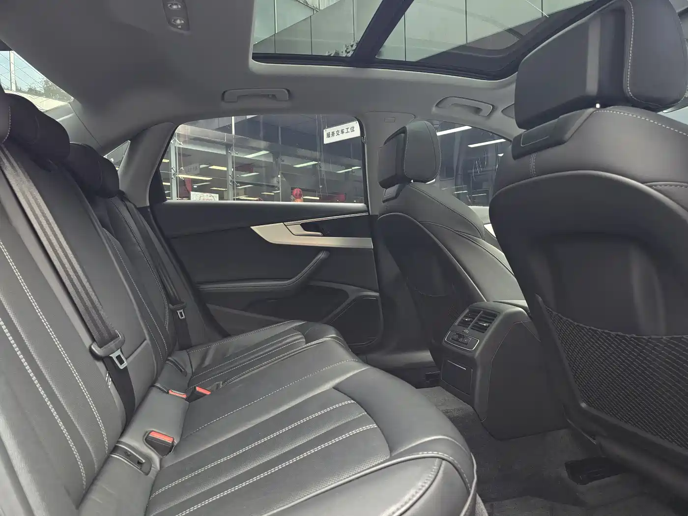 Audi A4L 2023 40 TFSI Luxury Sport фото 12