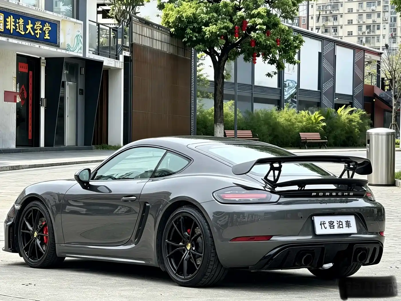 Porsche 718 2018 Cayman 2.0T фото 9
