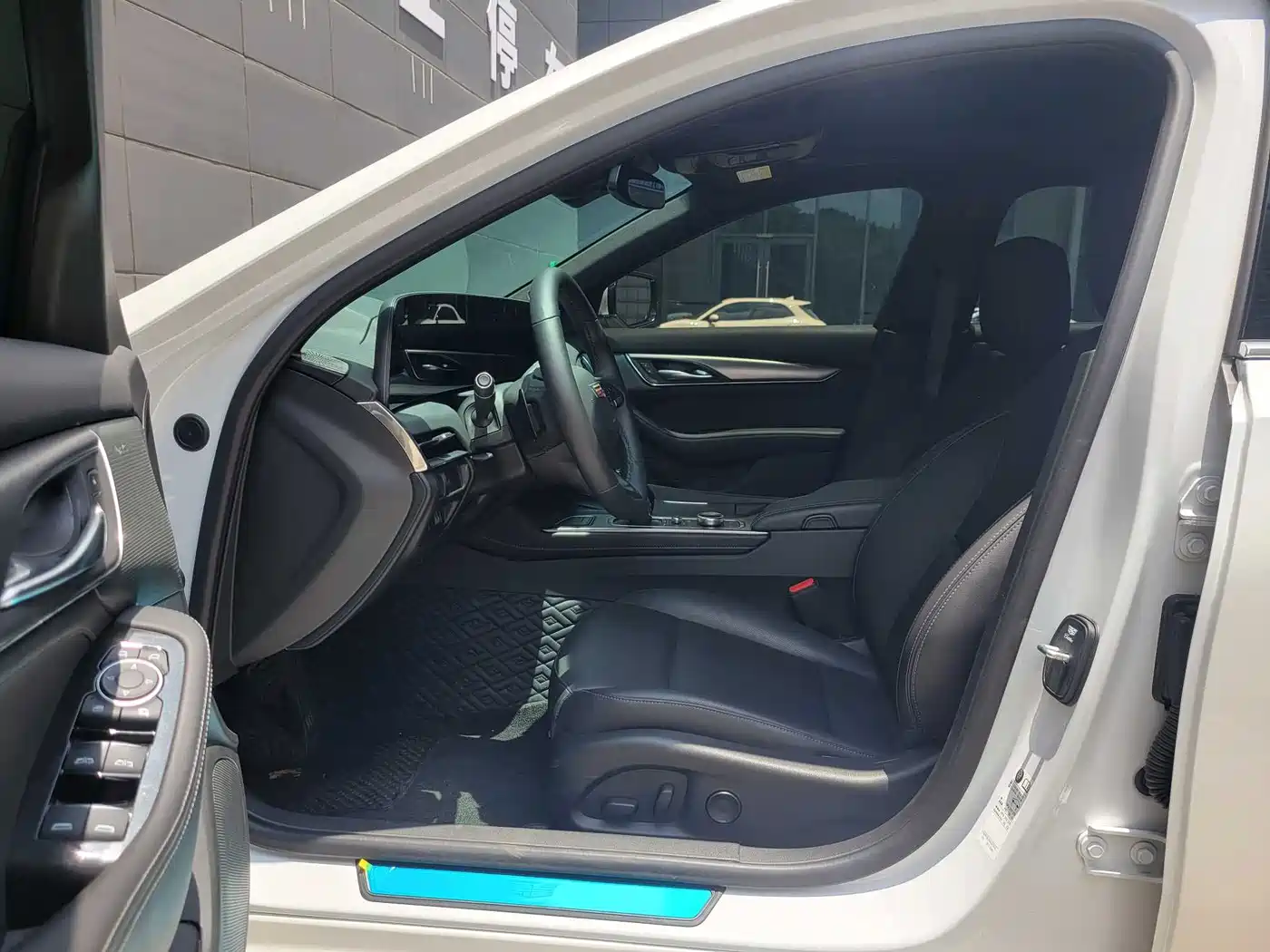 Cadillac CT5 2025 Model 28T Urban Sport Edition фото 4