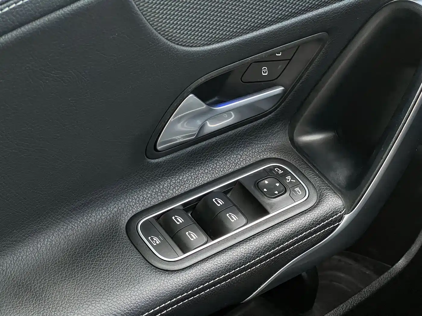 Mercedes-Benz A-Class 2019 Facelift A 200 L фото 13